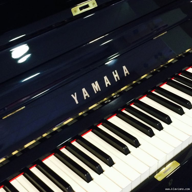 Đàn Piano Yamaha UX1